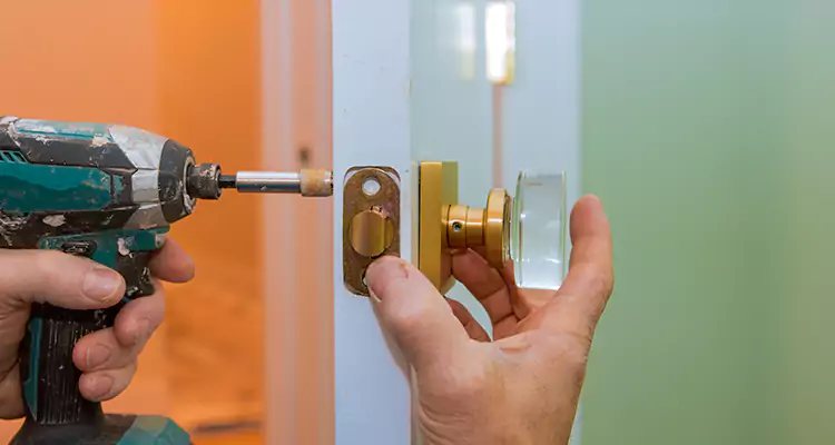 Broken Door Knob Fix in Port Orange, FL