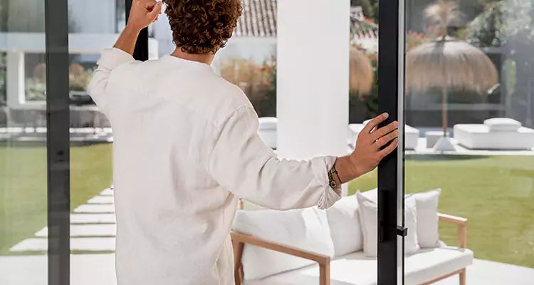 Sliding Screen Door Maintenance for Closing Issues in Port Orange, FL